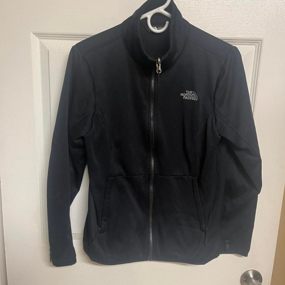 The North Face black softshell jacket Size M #outdoor #hiking